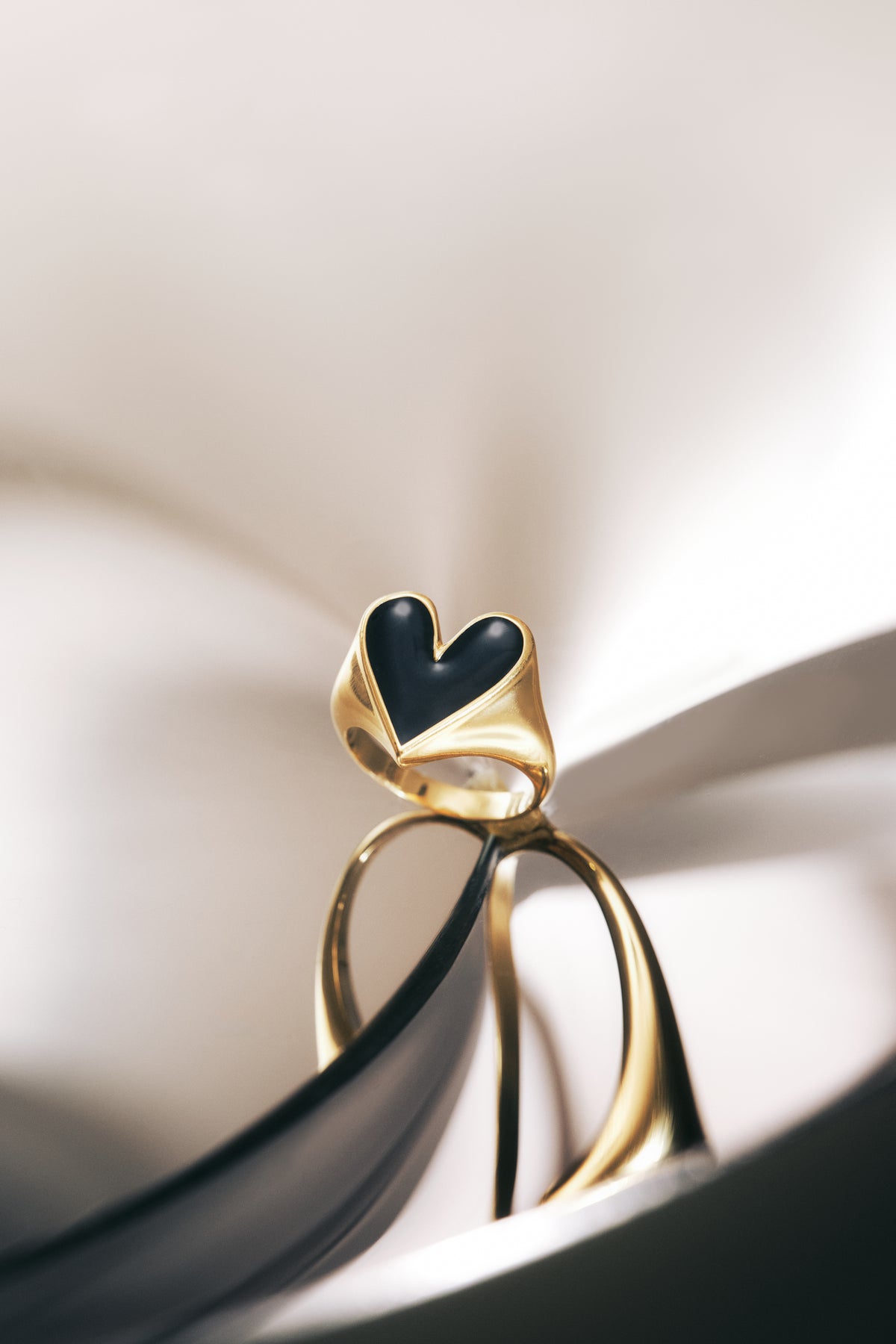 Bague Faustine doré coeur noir